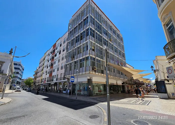 Δωμάτια σε οικογενειακή κατοικία Blife Europya - Private At Santantonya 3rd Floor Φάρο